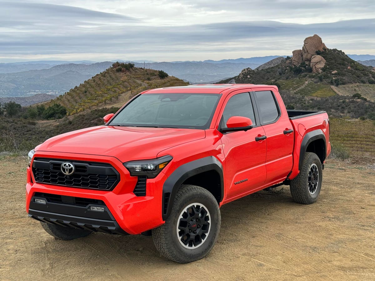 Toyota Tacoma 2024 Improves Its Performance On And Off Road Gold
